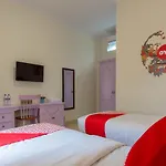 Oyo 90741 Grand Shaqilla