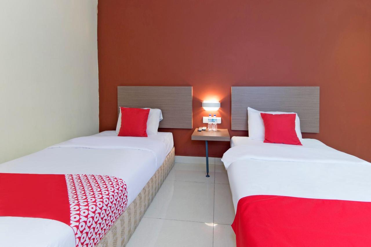 Oyo 90741 Grand Shaqilla 2* Medan