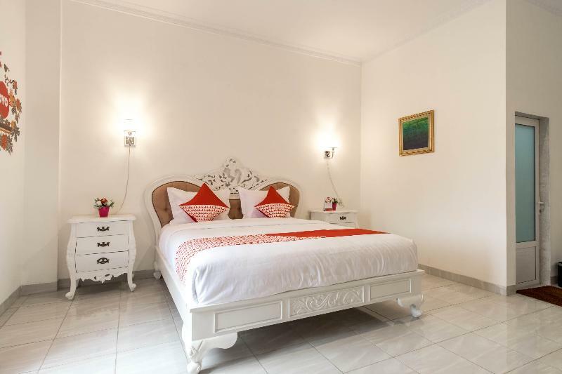 Hotel Oyo 90741 Grand Shaqilla Medan